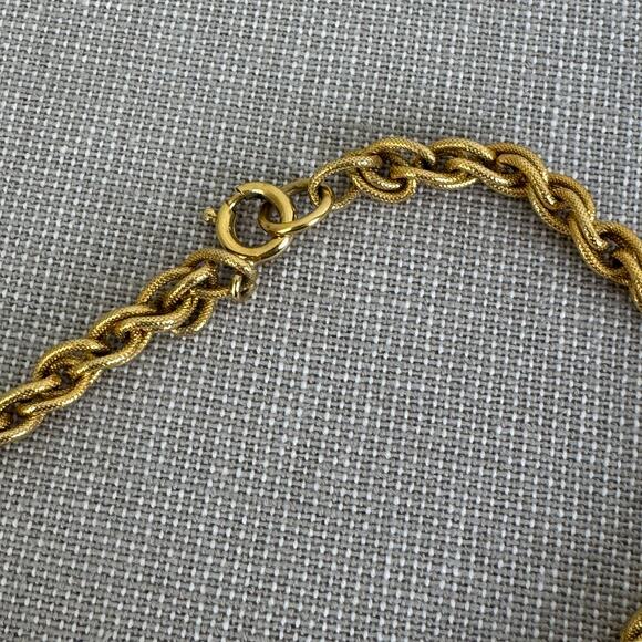 Amethyst color necklace and earrings - Picture 7 of 12